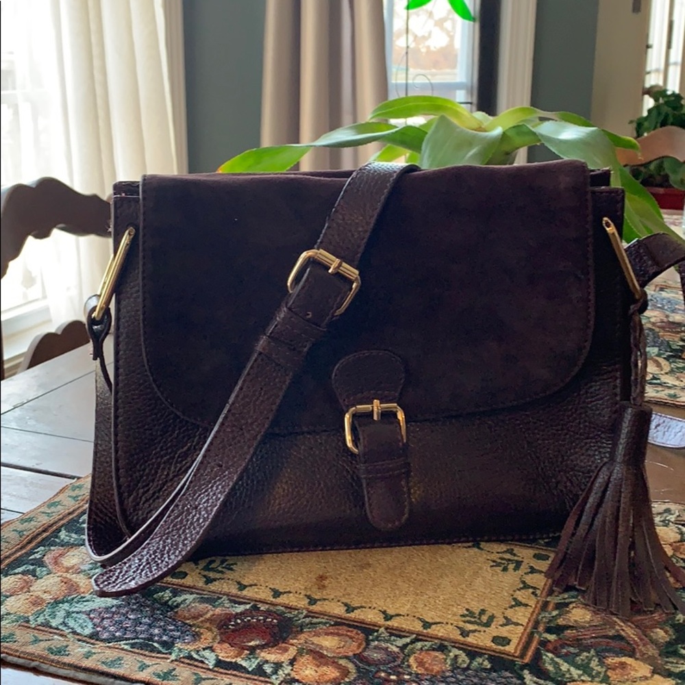 Beautiful mahogany Brampton London purse.
